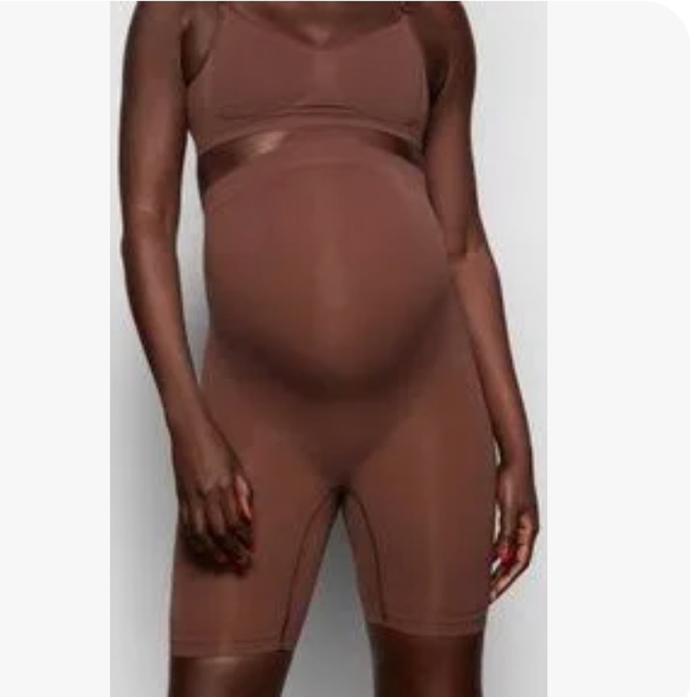 Skims maternity sculpting shorts